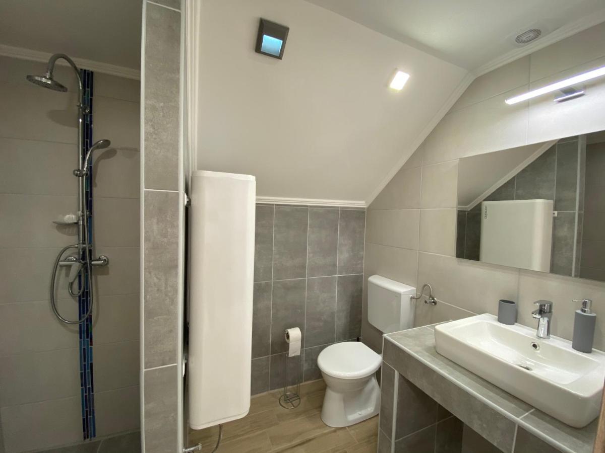 Bike & Fun Apartments - Balatonakarattya Ngoại thất bức ảnh