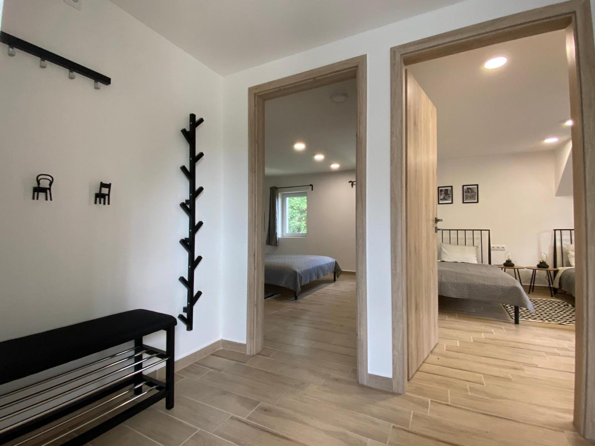 Bike & Fun Apartments - Balatonakarattya Phòng bức ảnh