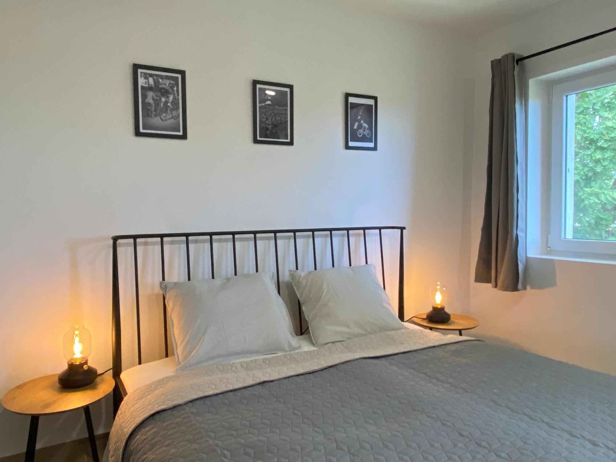 Bike & Fun Apartments - Balatonakarattya Phòng bức ảnh